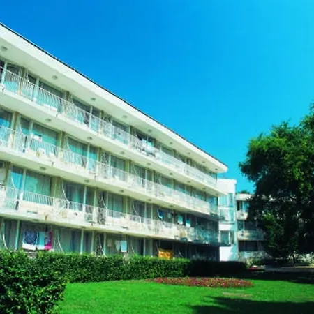 Lora 2* Albena