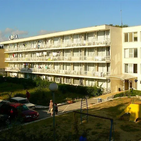 Hotel Lora 2*